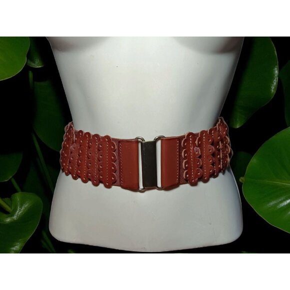 Elastic Stretch Tooled Leather Belt with Brass Buckle Fits 30\